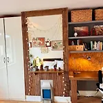 Holiday home Redland's Fun & Colourful Artistic House *