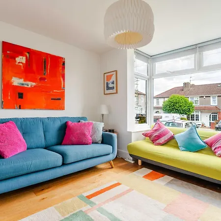 Ferienhaus Redland's Fun & Colourful Artistic House Bristol