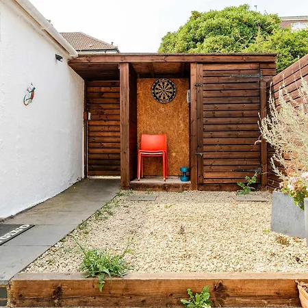 Ferienhaus Redland's Fun & Colourful Artistic House Bristol