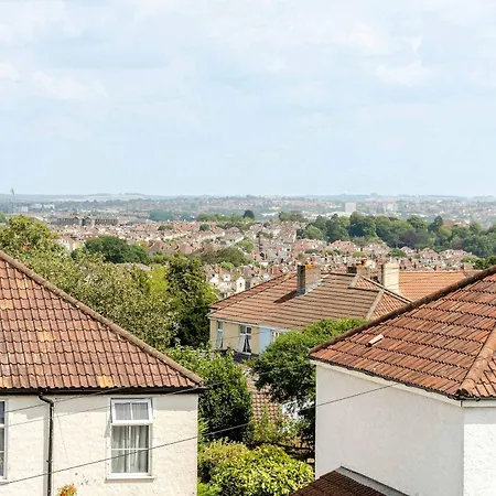 Redland's Fun & Colourful Artistic House