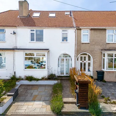 Redland's Fun & Colourful Artistic House Bristol