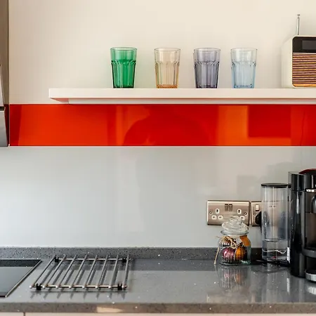 Holiday home Redland's Fun & Colourful Artistic House *