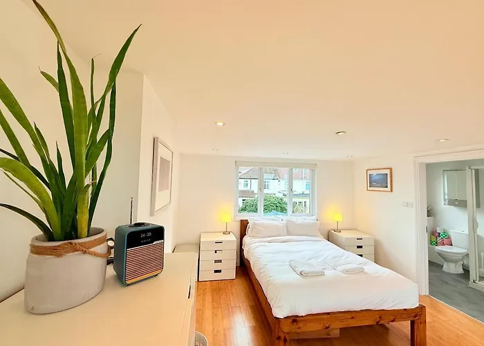 Redland's Fun & Colourful Artistic House Bristol