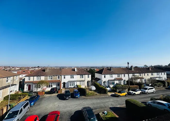 Redland's Fun & Colourful Artistic House Casa vacanze *