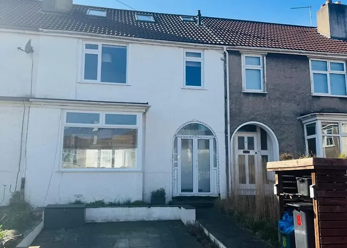 Redland's Fun & Colourful Artistic House Dom wakacyjny Bristol