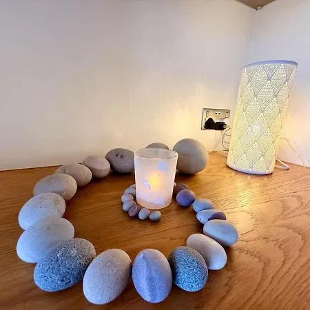 Redland's Fun & Colourful Artistic House Бристоль